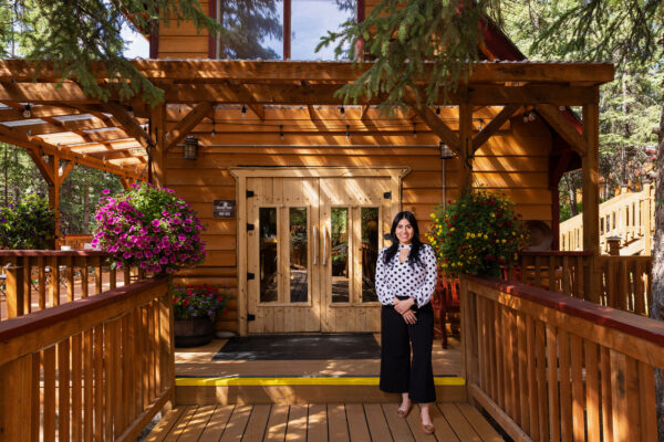 Crow's nest Cabins entrance 